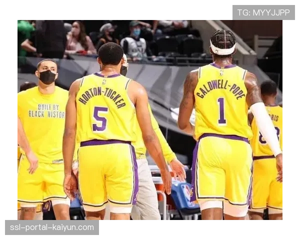 KSW 90战报：重量级冠军Phil De Fries第五次卫冕成功，追平联赛纪录